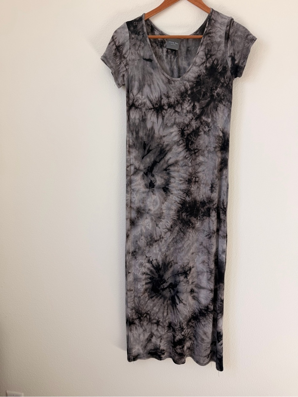 Olivia Rae Black & Gray Tie-Dye V-Neck Maxi Dress